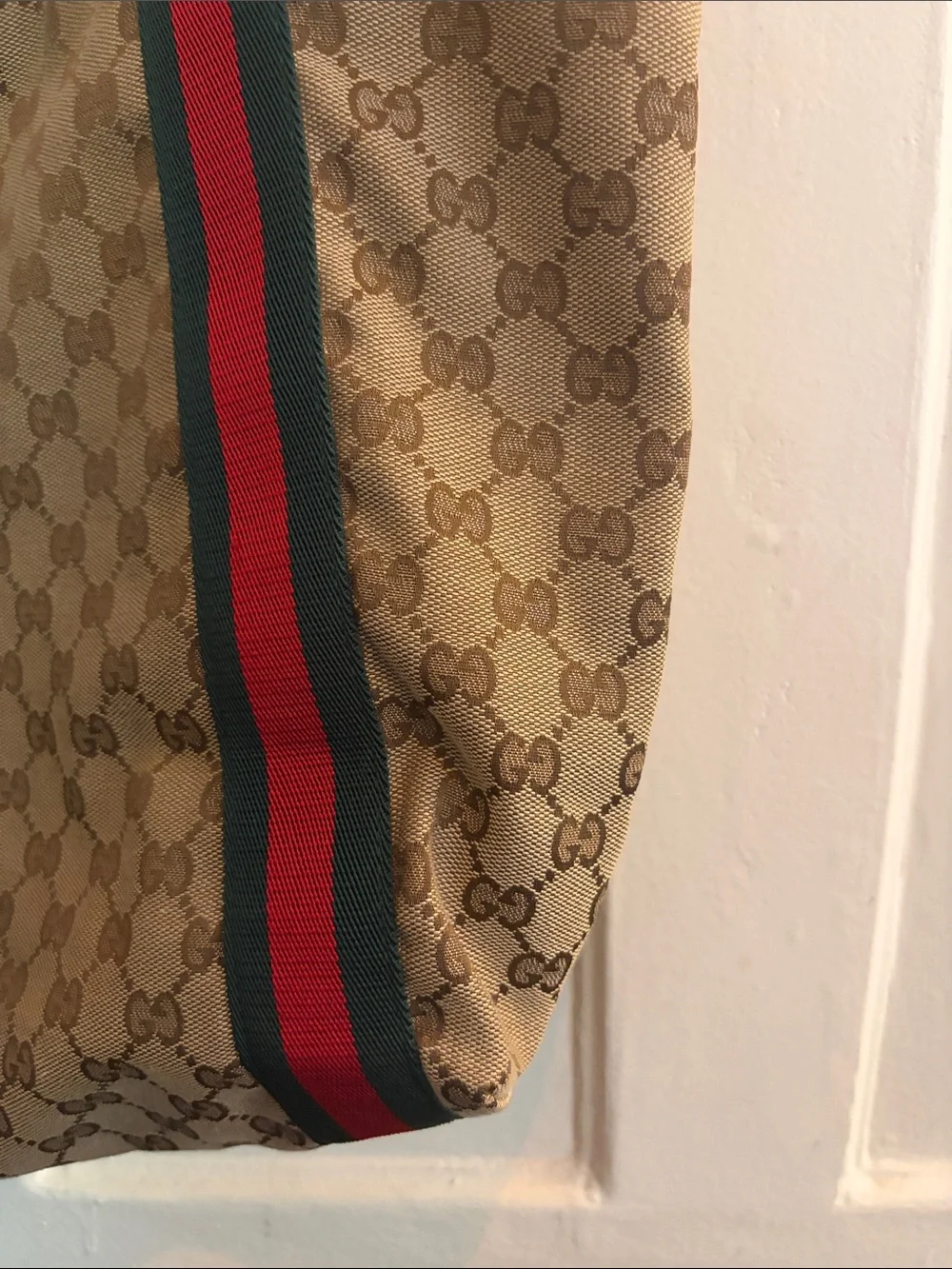 Gucci Beige Monogram Tote with Red and Green Webbing - Picture 16 of 16